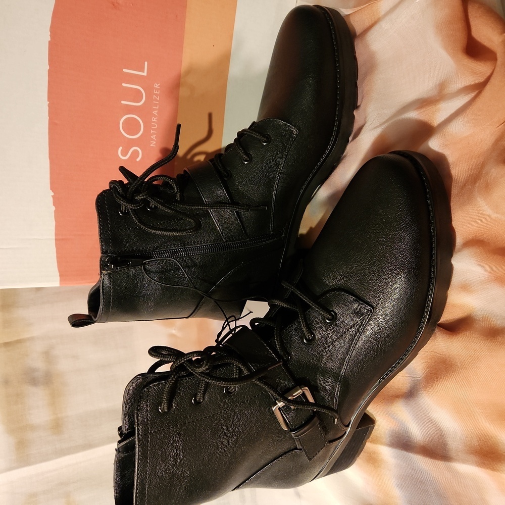 SOUL Naturalizer Black Lace-Up Ankle Booties